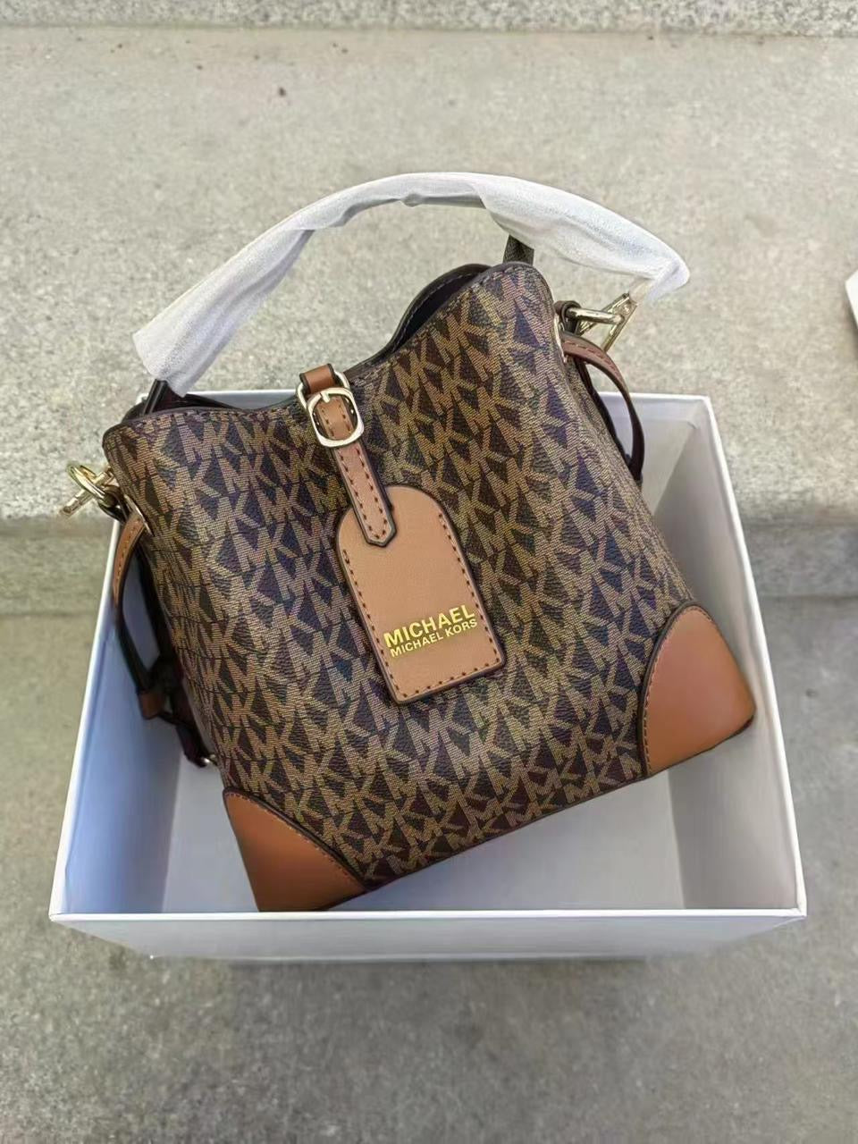 Michael Kors Bag Mercer Small Logo Signature Bucket