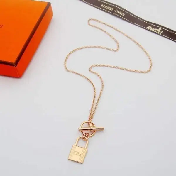 Hermès Jewelry | Amulettes Constance Pendant Necklace