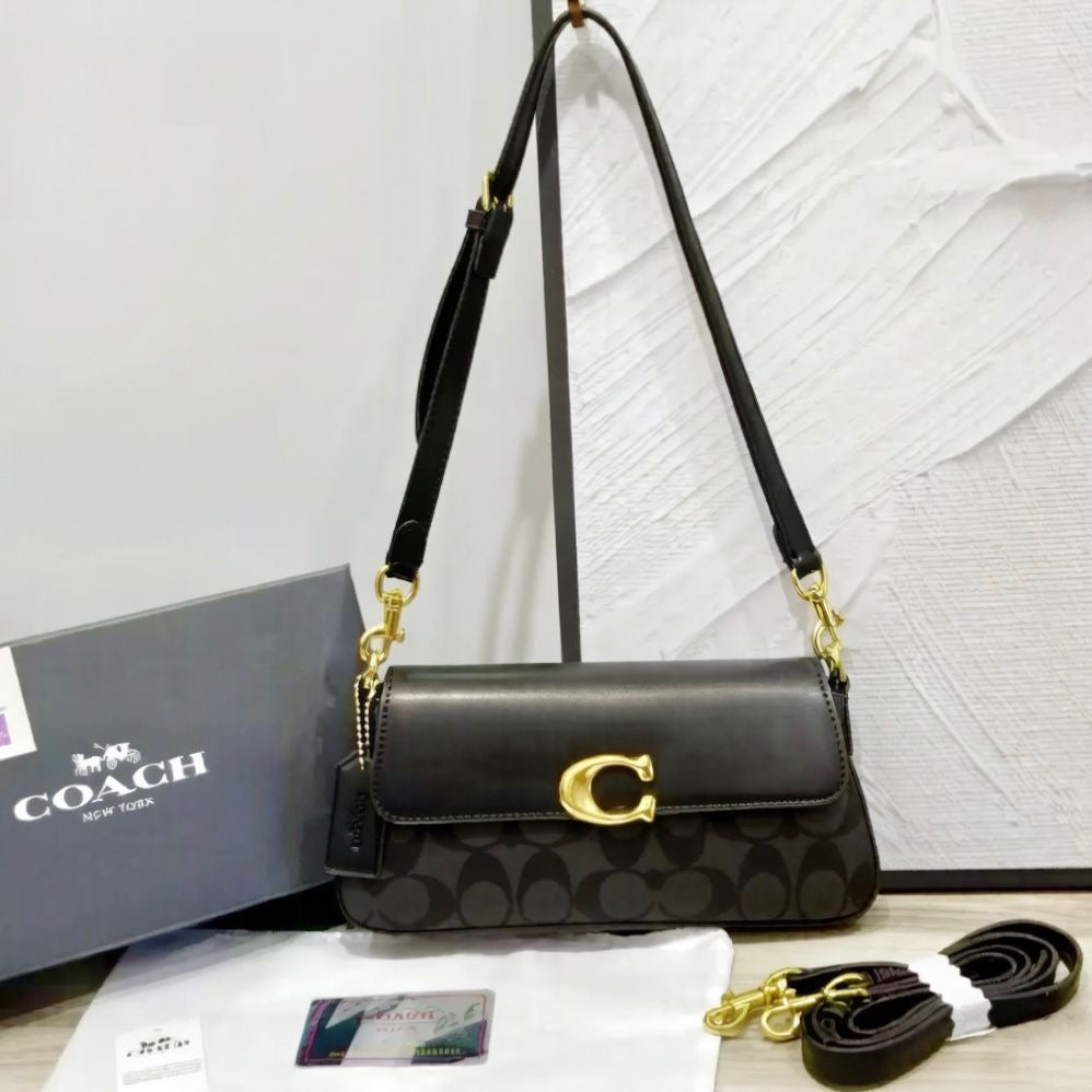 Coach Bag | Jet Shoulder Signature Canvas