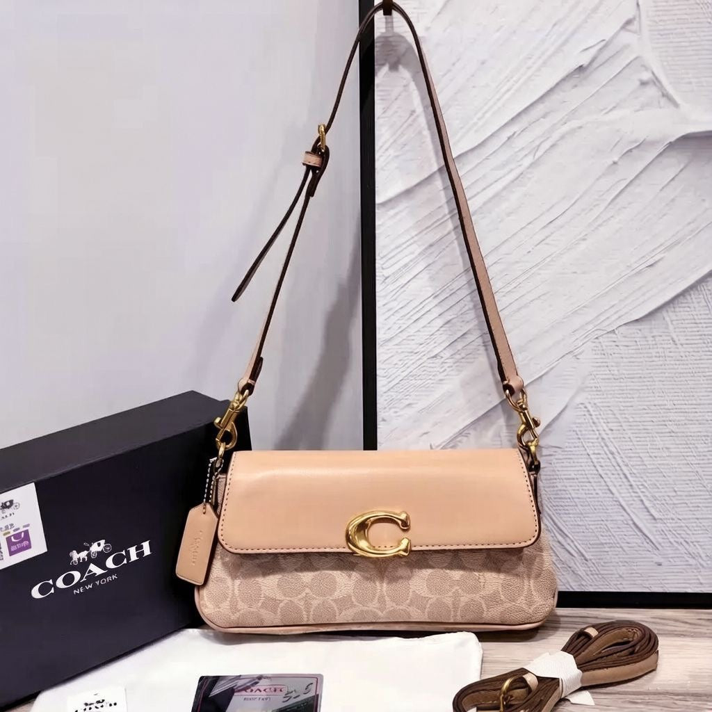 Coach Bag | Jet Shoulder Signature Canvas