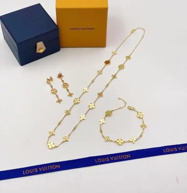 Louis Vuitton Jewelry | Idylle Blossom Collection Gold