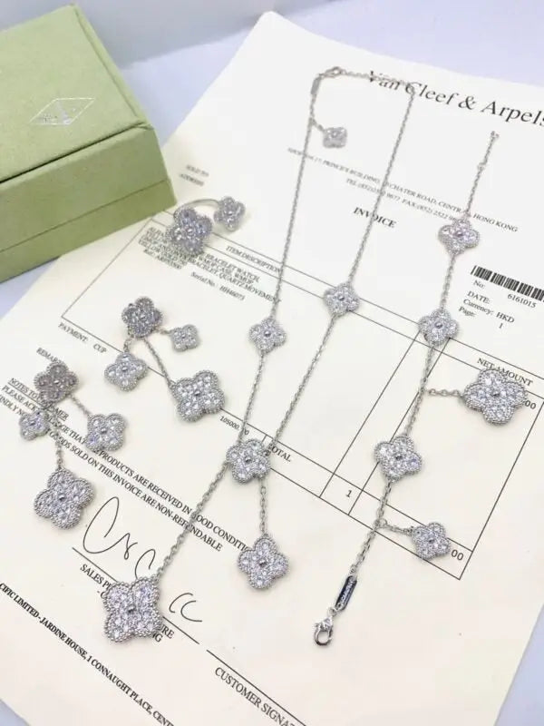 Van Cleef & Arpels Jewelry | Long Necklace Collection Silver