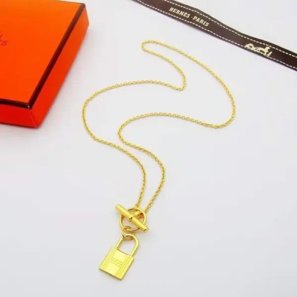 Hermès Jewelry | Amulettes Constance Pendant Necklace