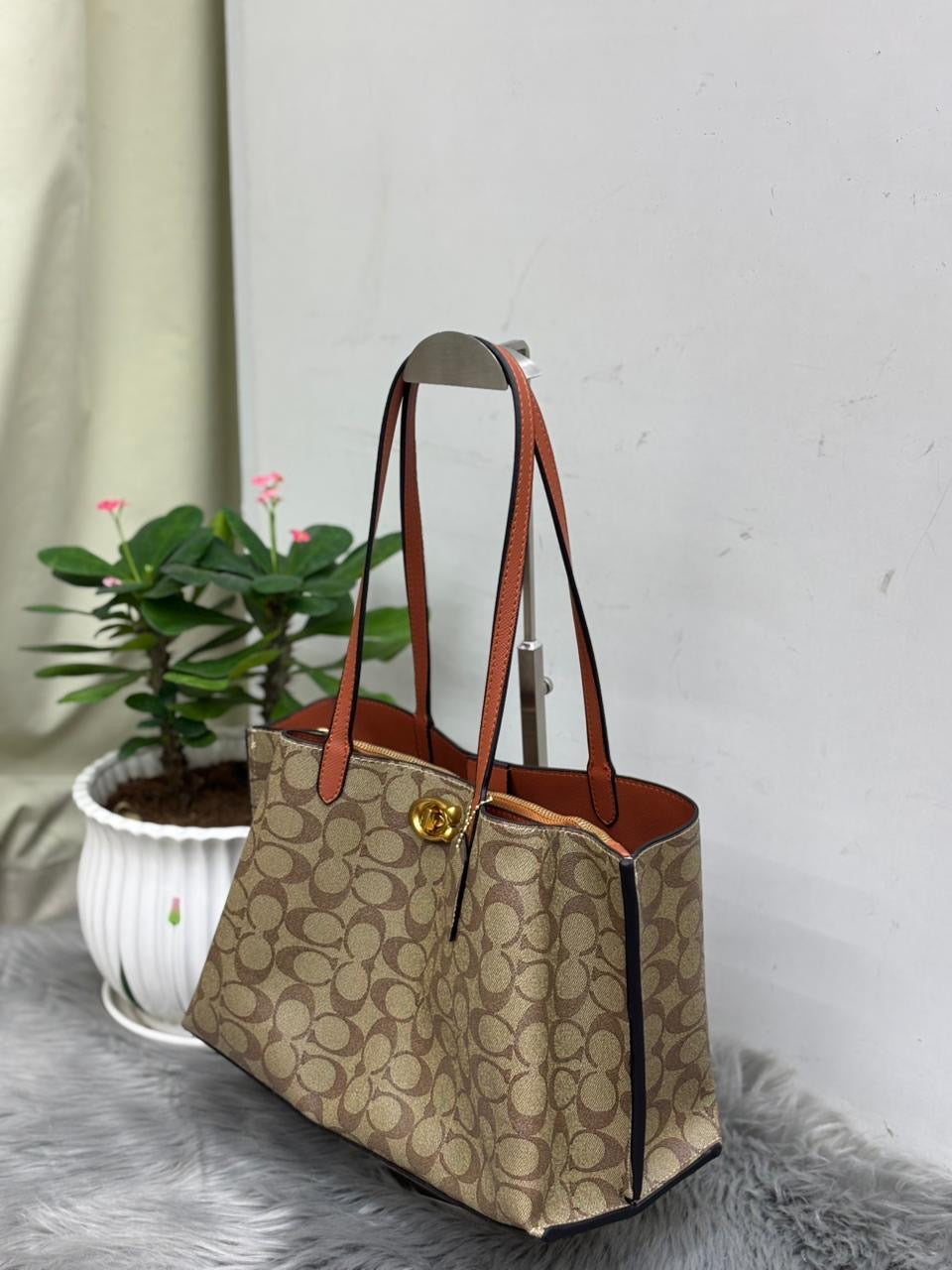 Coach Bag | Willow Tote Signature Canvas Tan Rust