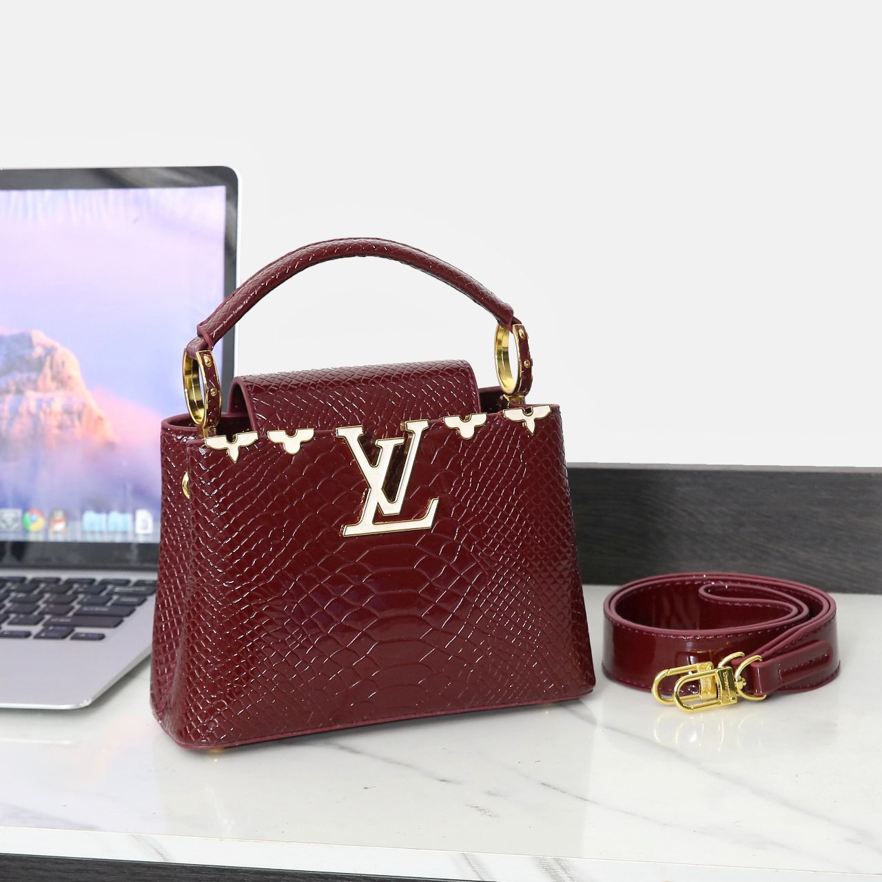 Louis Vuitton Bag | Ćapucines Exotic Bordeaux