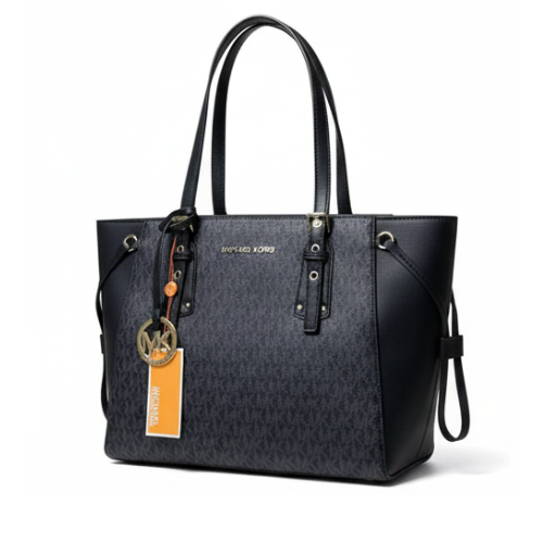 Michael Kors Bag | Signature Voyager Leather Black
