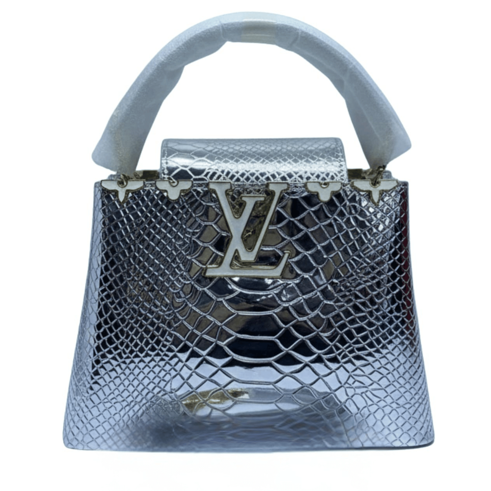 Louis Vuitton Bag | Ćapucines Metallic Silver
